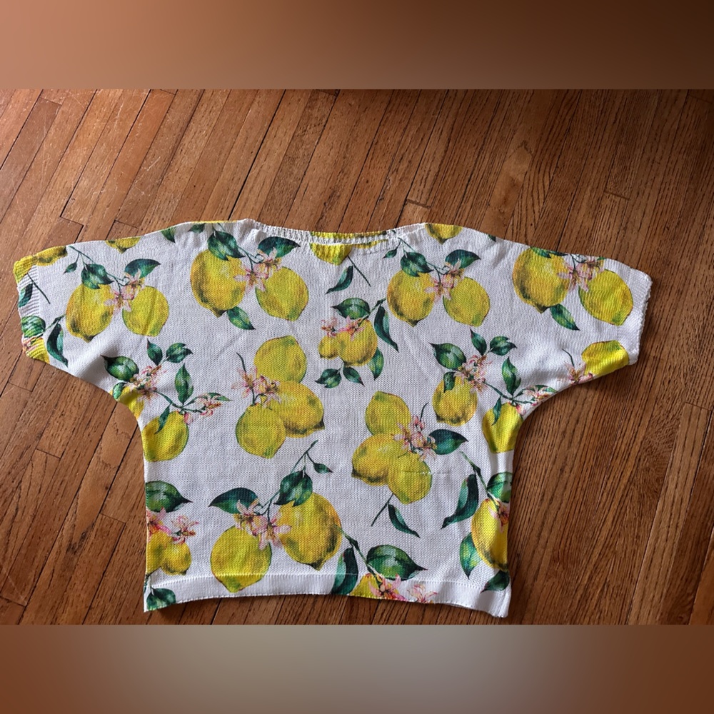 NWOT short sleeve summer sweater 🍋🍋